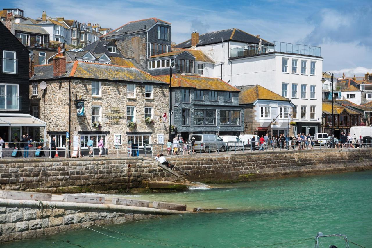 Lifeboat Inn St Ives  Exterior photo